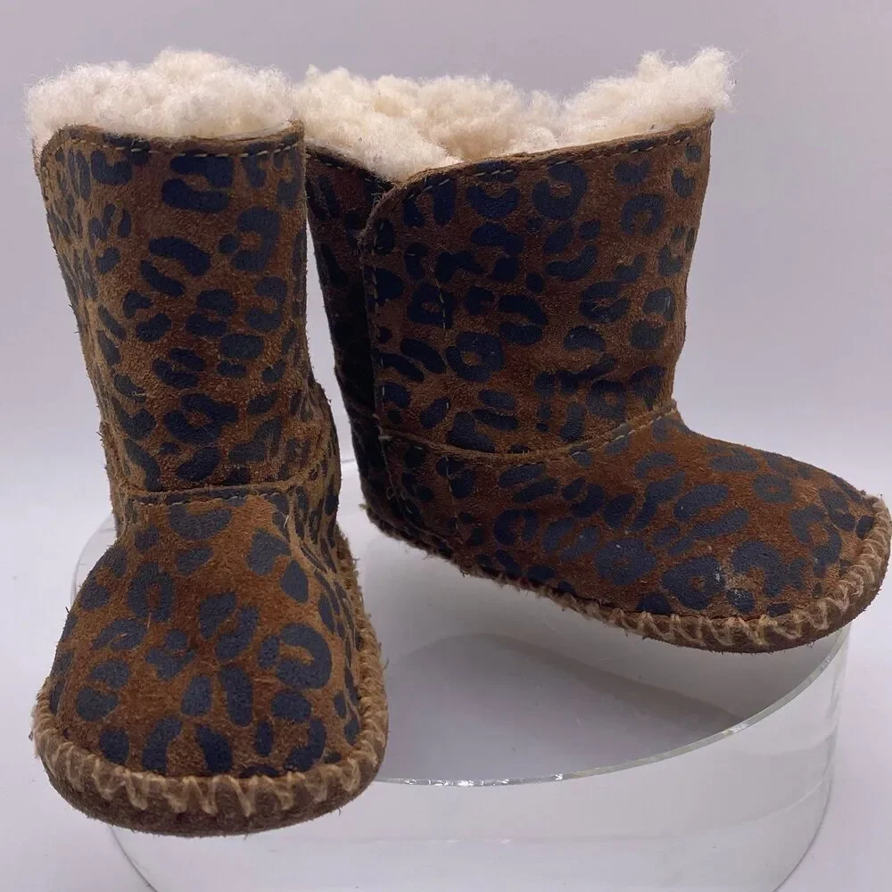 UGG Baby Cassie Leopard Crib Style Size 0/1